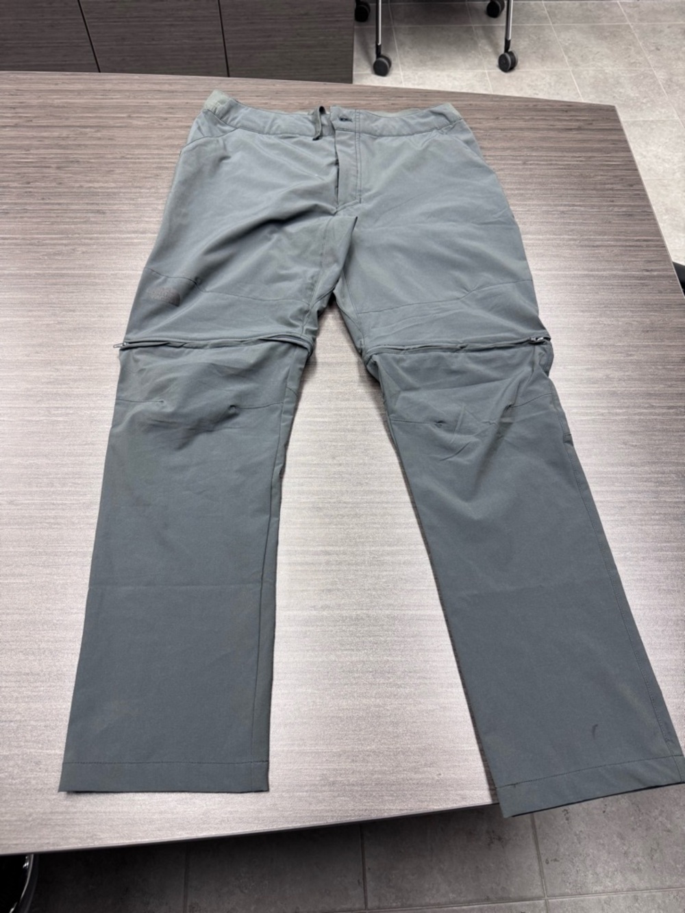 The North Face Men's Convertible Cargo Pants - Slate Gray